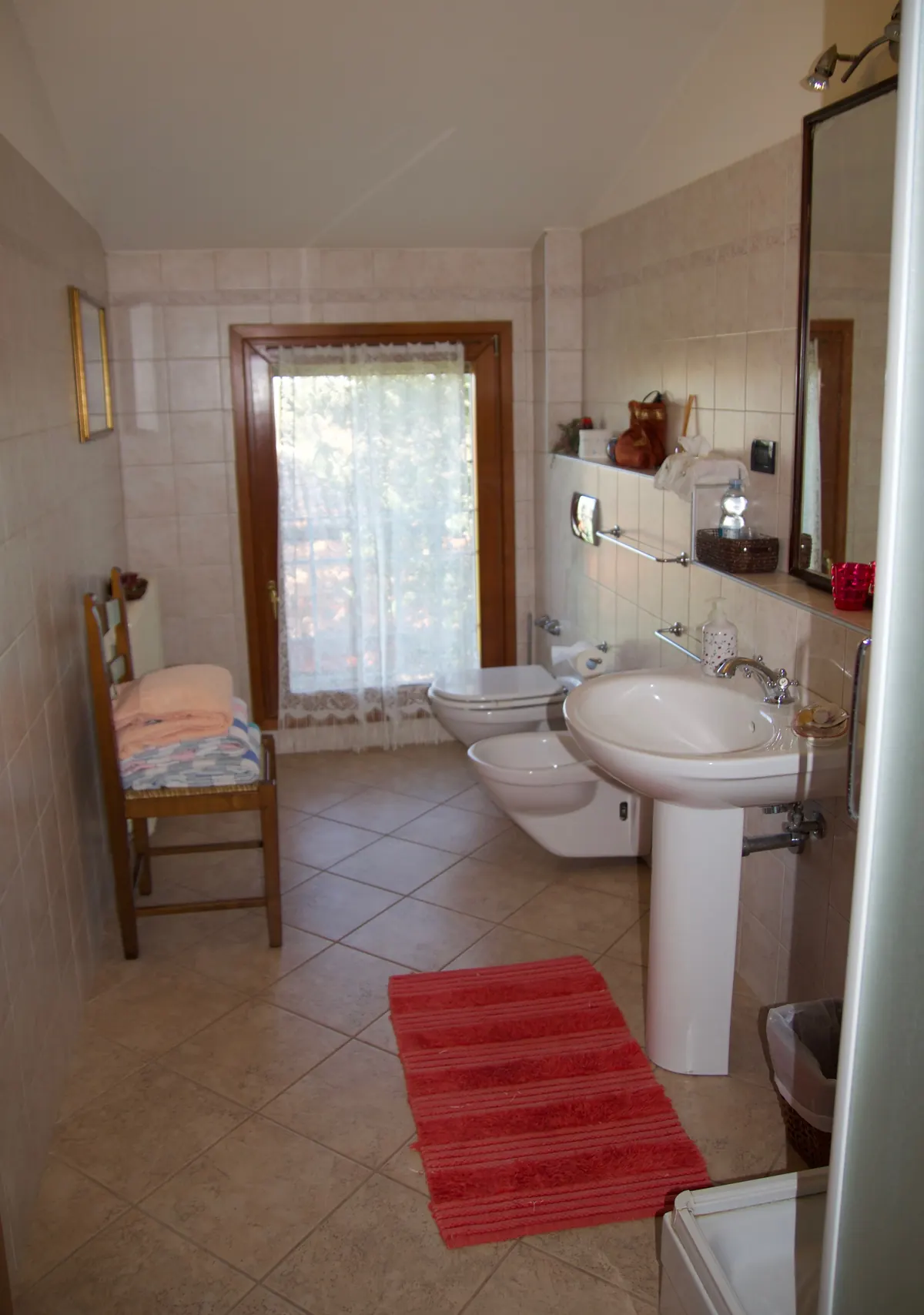 Il bagno delizioso e confortevole della camera Burano