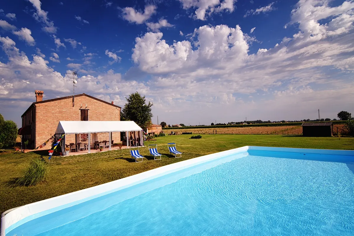 La piscina del B&B Il Frattiero